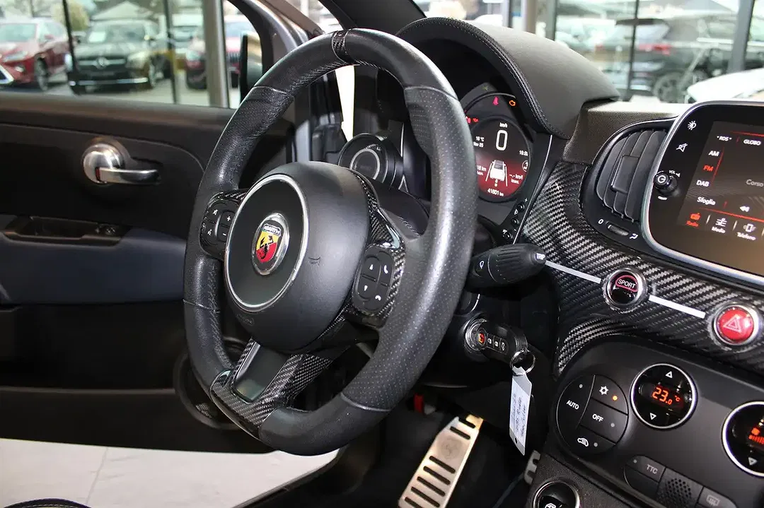 Abarth 695C - Thumbnail 12