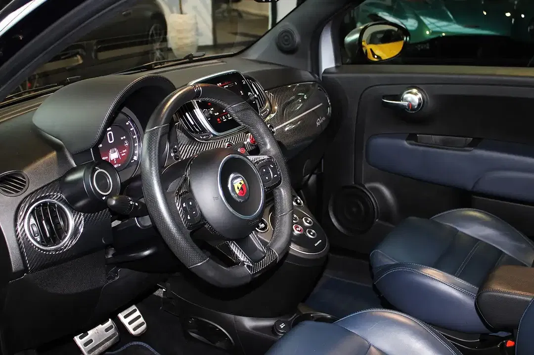 Abarth 695C - Thumbnail 2