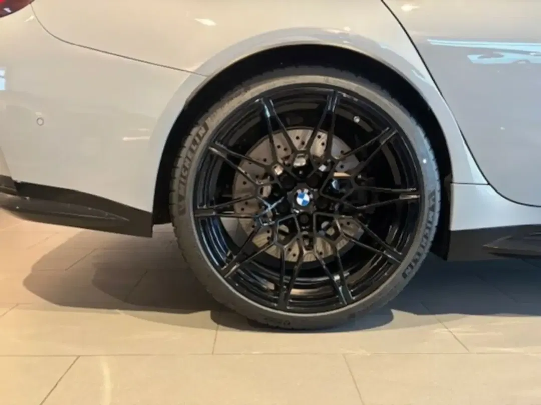 BMW M3 - Thumbnail 5