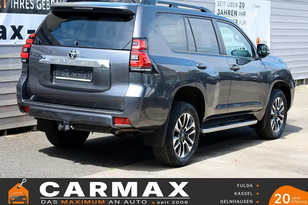 Toyota Land Cruiser - Thumbnail 7