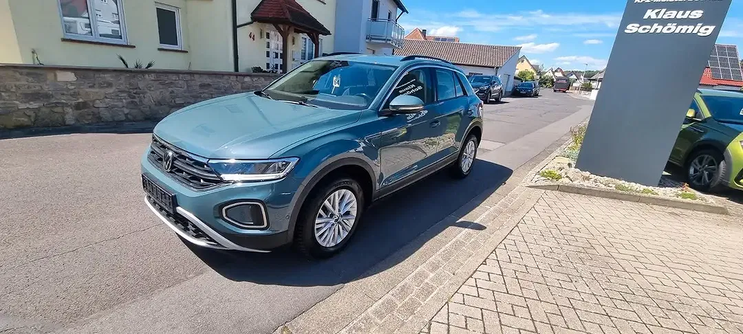 Volkswagen T-Roc - Thumbnail 1