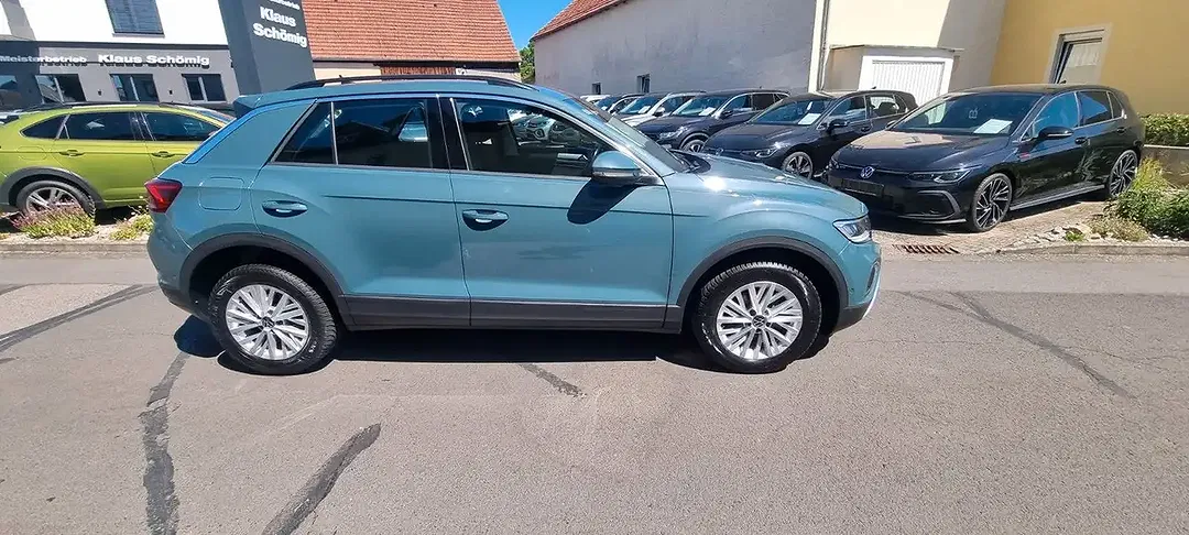 Volkswagen T-Roc - Thumbnail 6