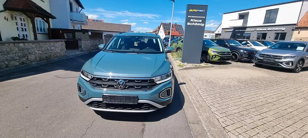 Volkswagen T-Roc - Thumbnail 8