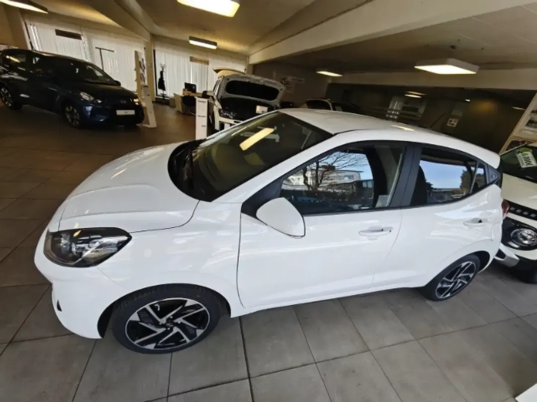 Hyundai i10 - Thumbnail 4