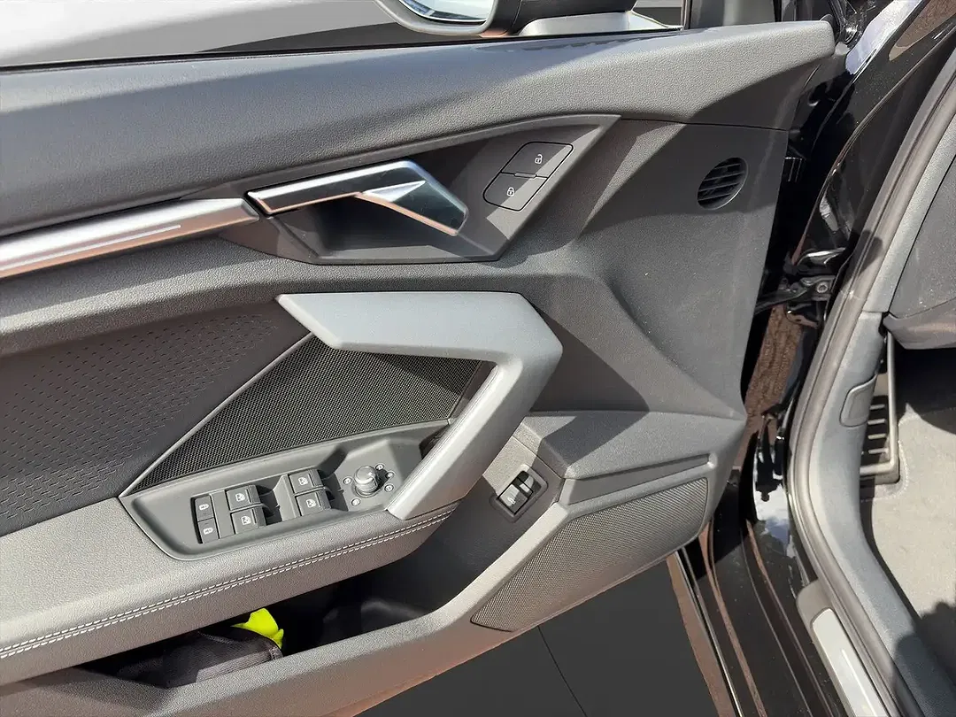 Audi A3 - Thumbnail 3