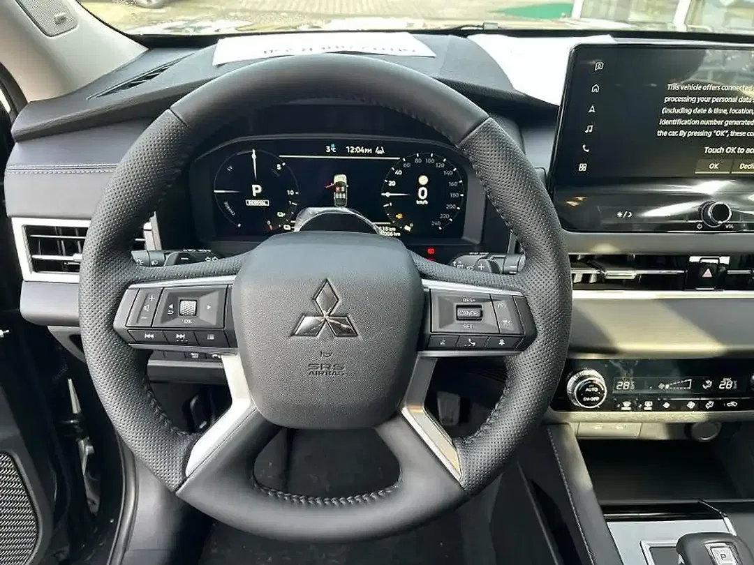 Mitsubishi Outlander - Thumbnail 13