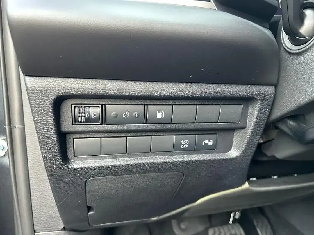 Mitsubishi Outlander - Thumbnail 15