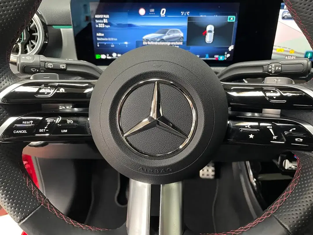 Mercedes-Benz A 220 - Thumbnail 11
