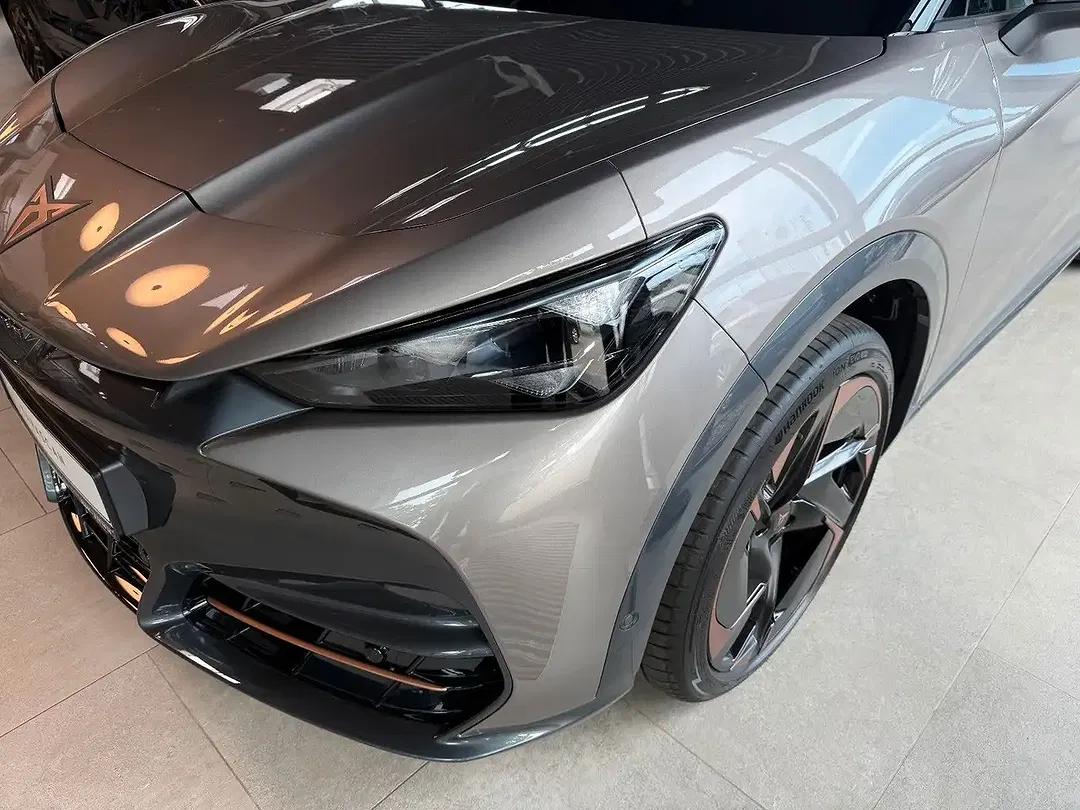 CUPRA Tavascan - Thumbnail 3