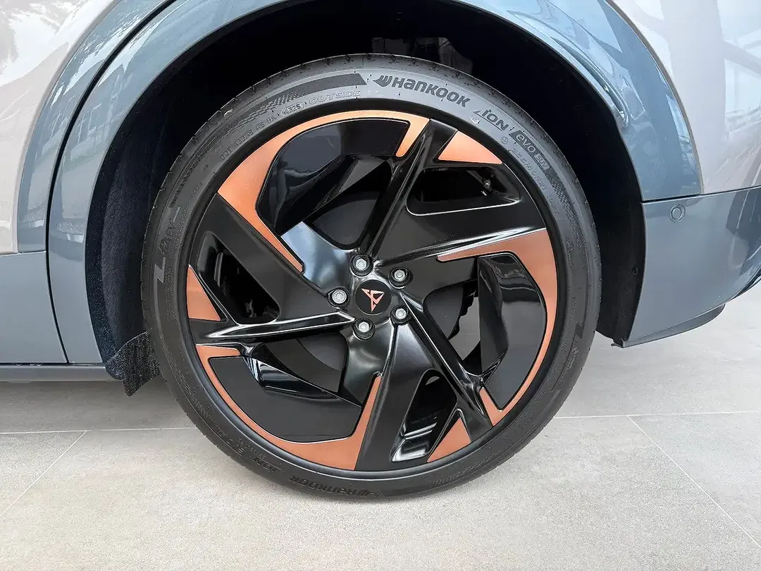 CUPRA Tavascan - Thumbnail 6