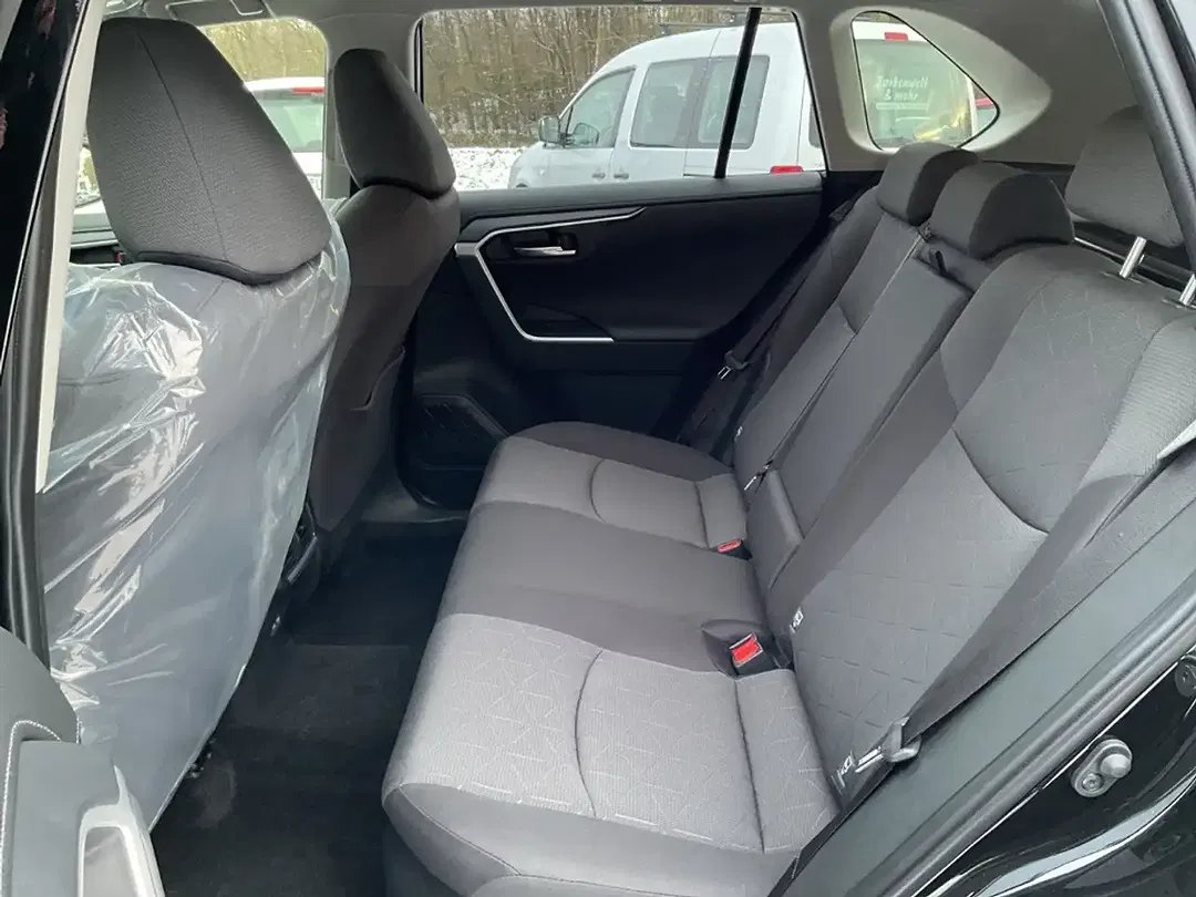 Toyota RAV 4 - Thumbnail 11