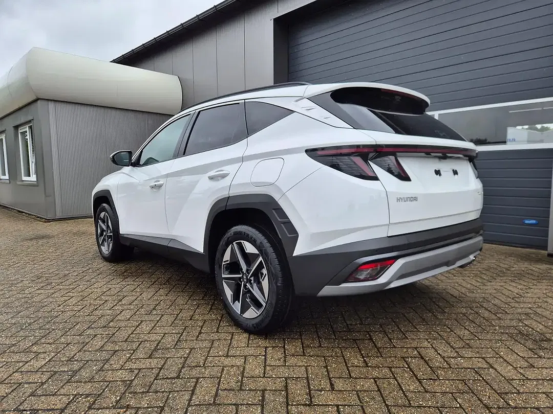 Hyundai TUCSON - Thumbnail 3
