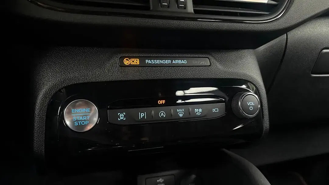 Ford Kuga - Thumbnail 11