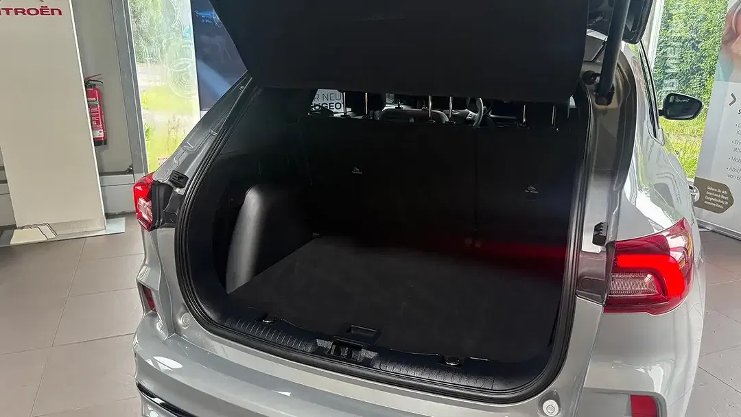 Ford Kuga - Thumbnail 12