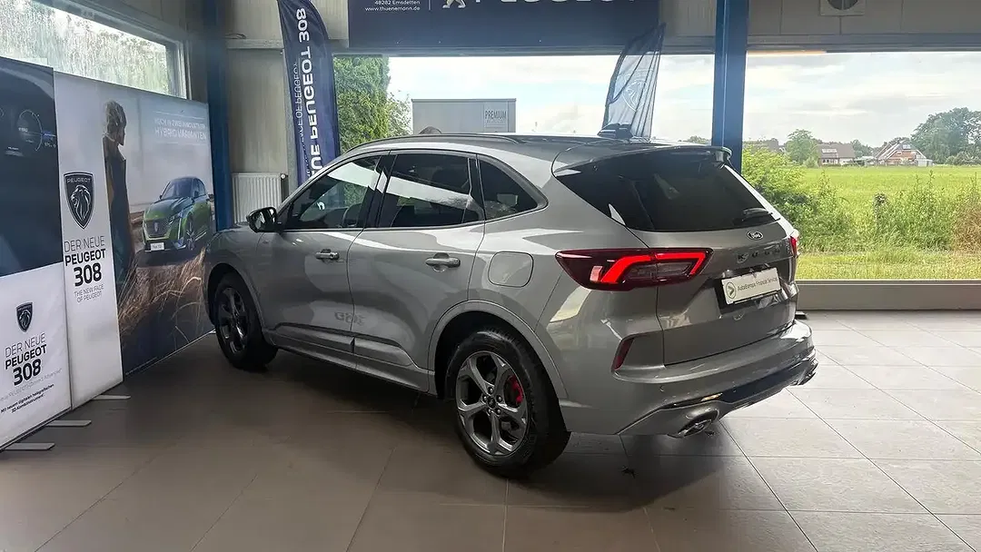 Ford Kuga - Thumbnail 3