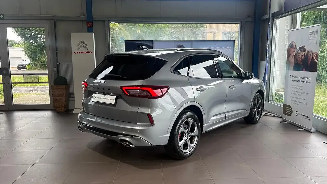 Ford Kuga - Thumbnail 4