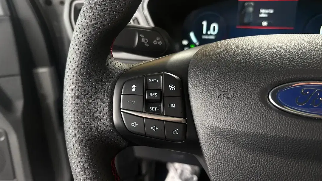 Ford Kuga - Thumbnail 8