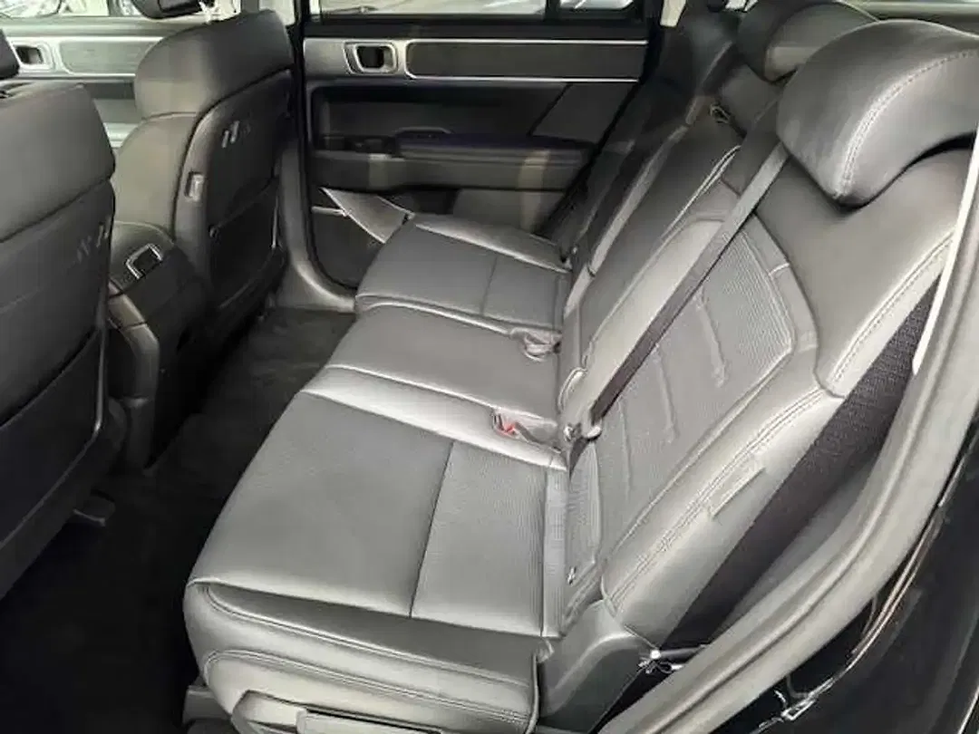Hyundai SANTA FE - Thumbnail 8