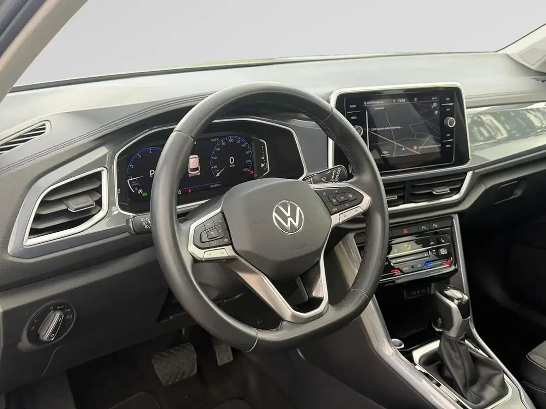 Volkswagen T-Roc - Thumbnail 11