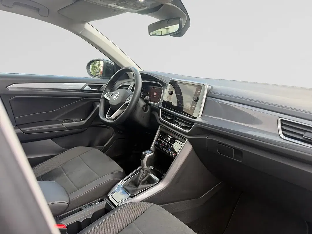 Volkswagen T-Roc - Thumbnail 6