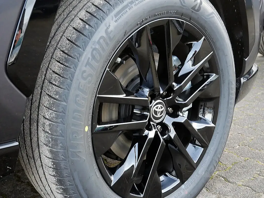 Toyota RAV 4 - Thumbnail 12
