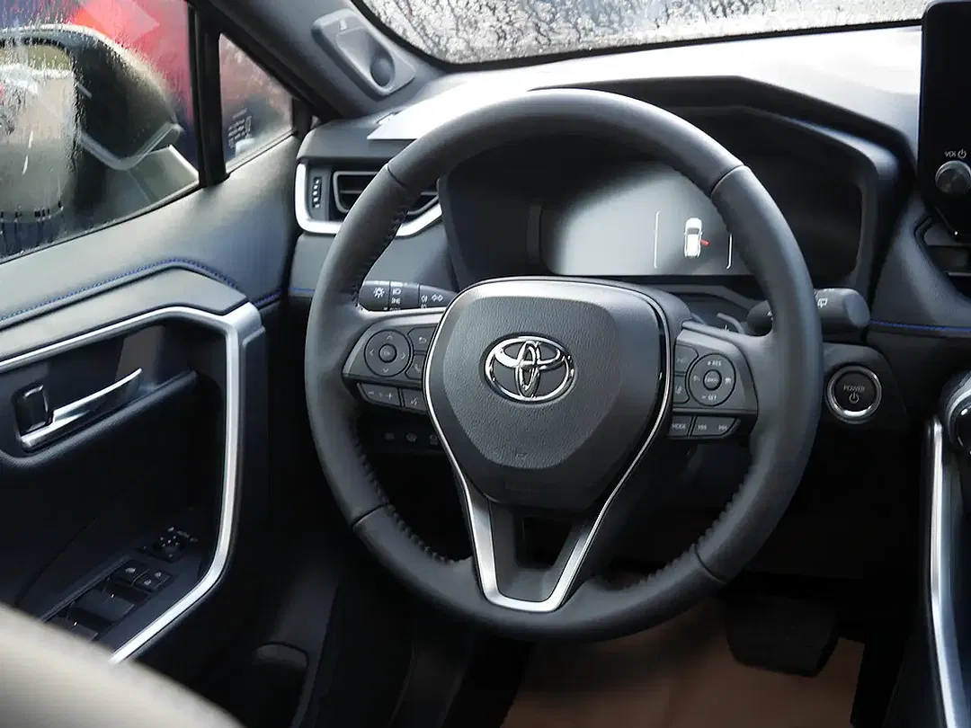 Toyota RAV 4 - Thumbnail 9