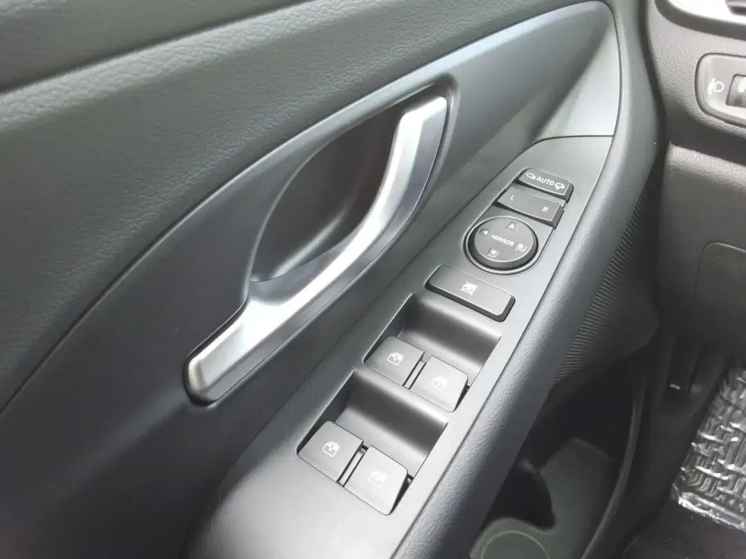 Hyundai i30 - Thumbnail 14
