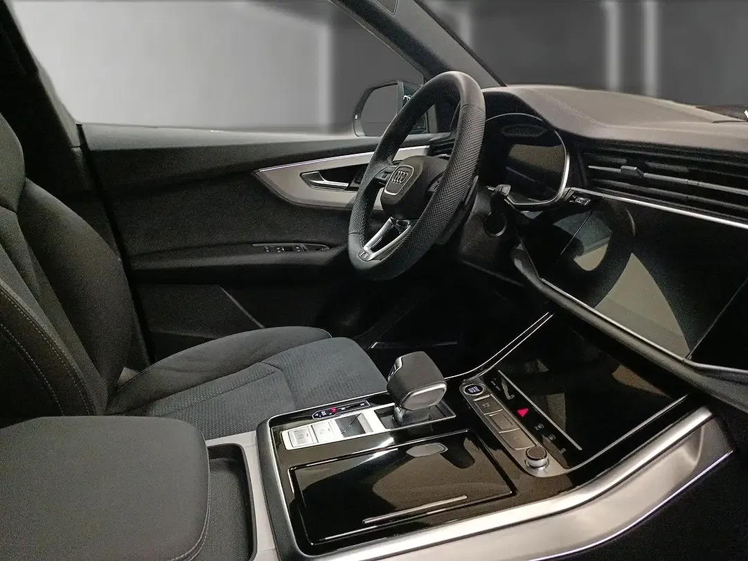 Audi Q8 - Thumbnail 13