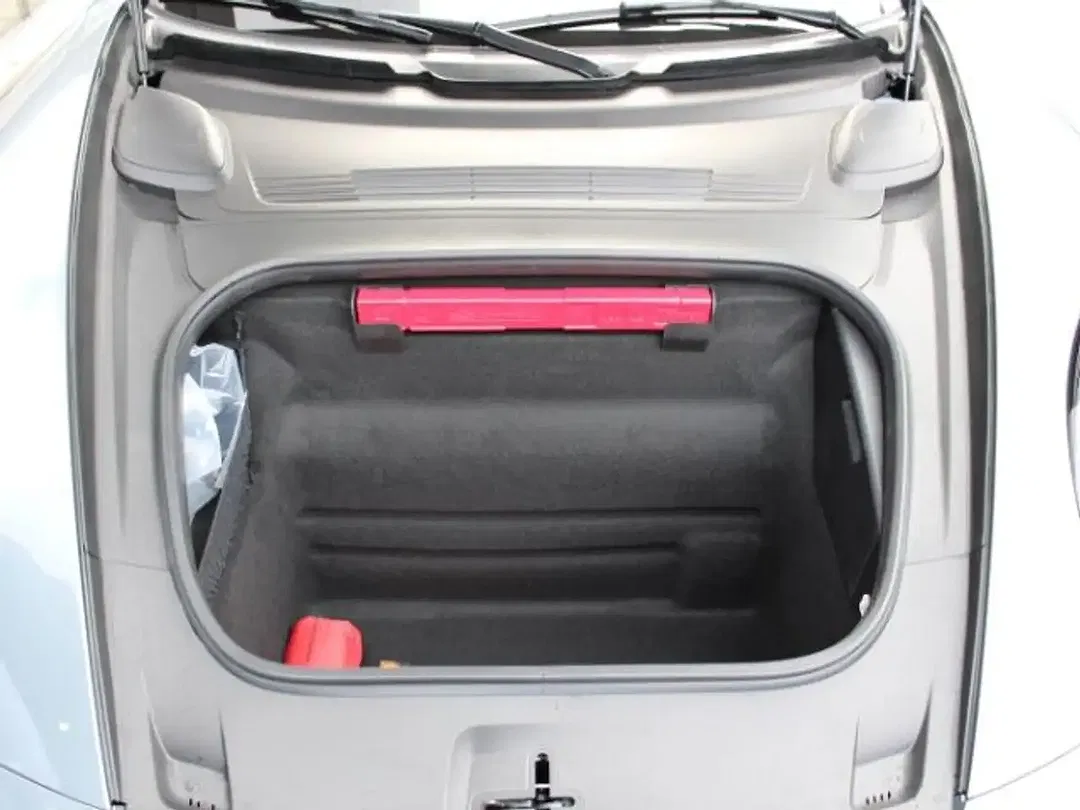 Porsche 992 - Thumbnail 10