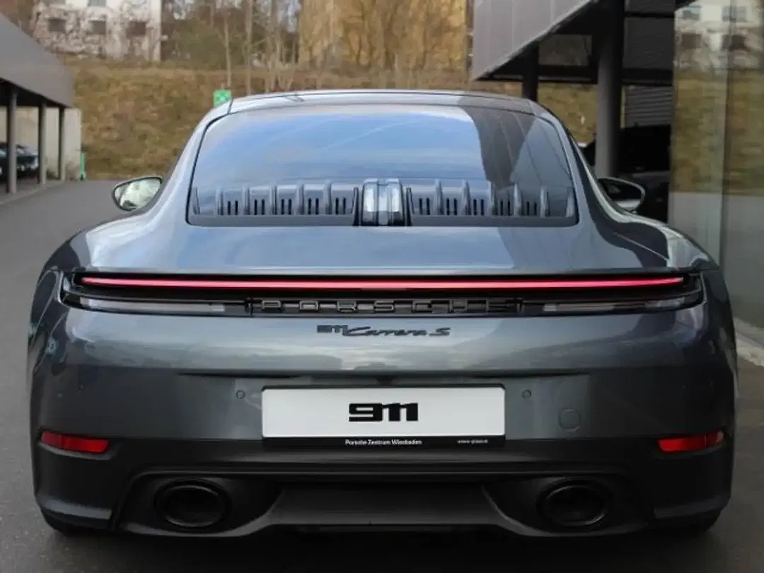 Porsche 992 - Thumbnail 11