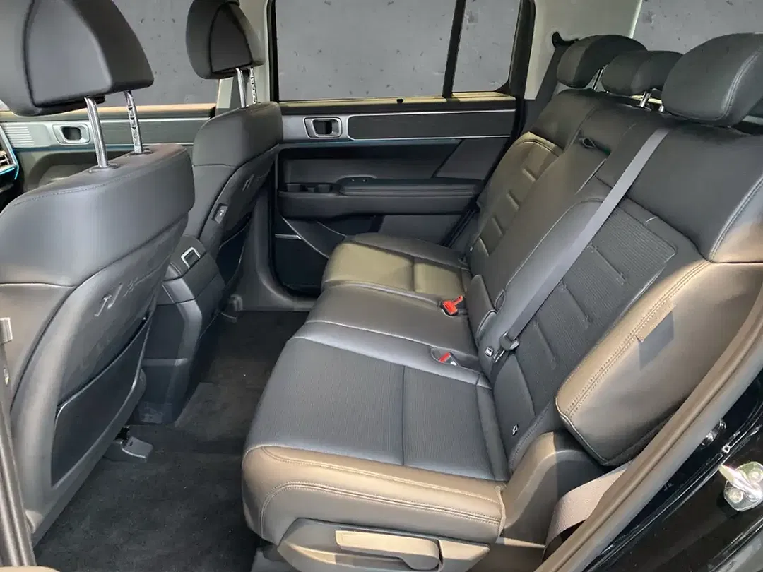 Hyundai SANTA FE - Thumbnail 8