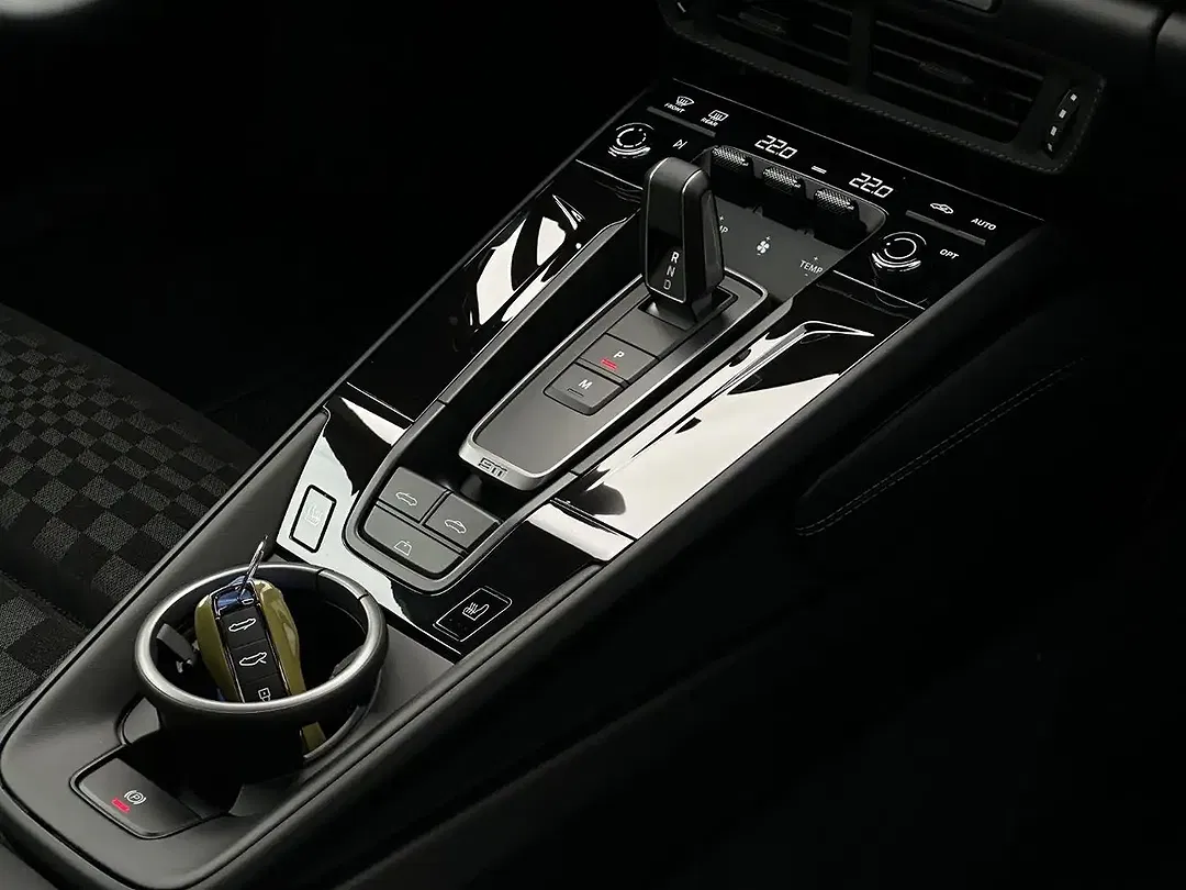Porsche 992 - Thumbnail 12