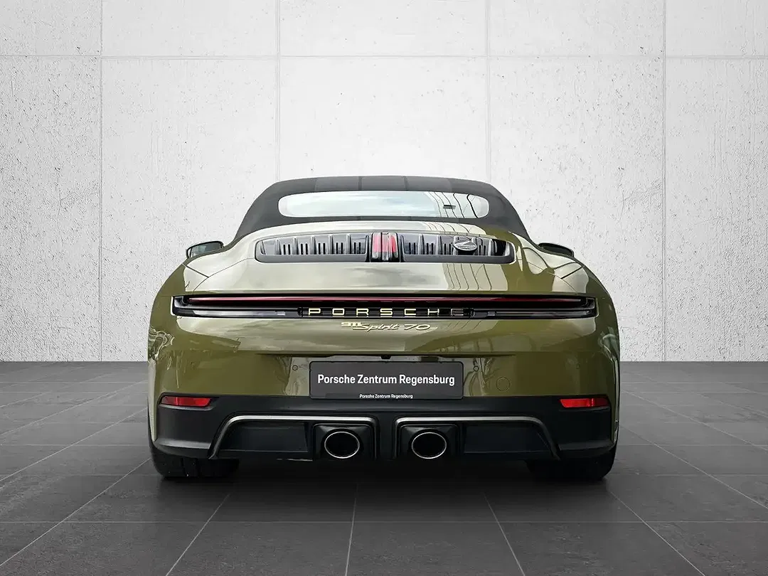 Porsche 992 - Thumbnail 5