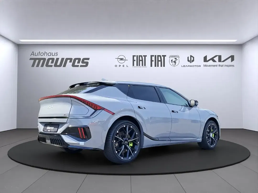 Kia EV6 - Thumbnail 4