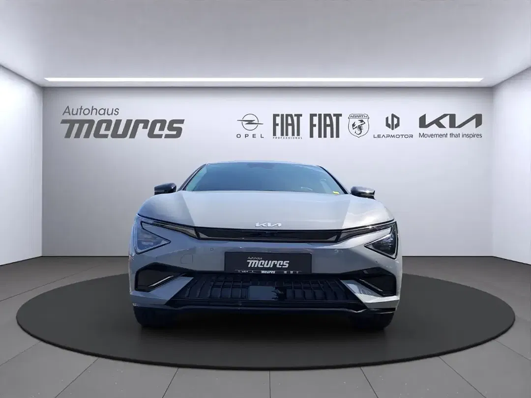 Kia EV6 - Thumbnail 6