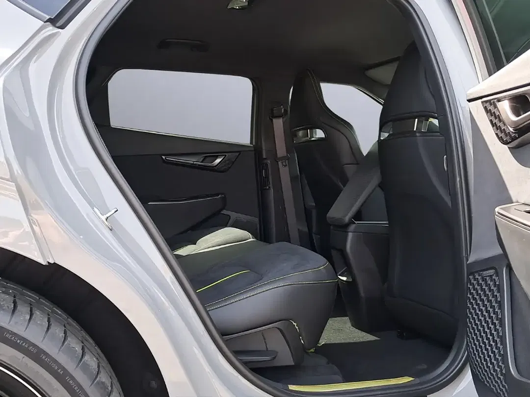 Kia EV6 - Thumbnail 9