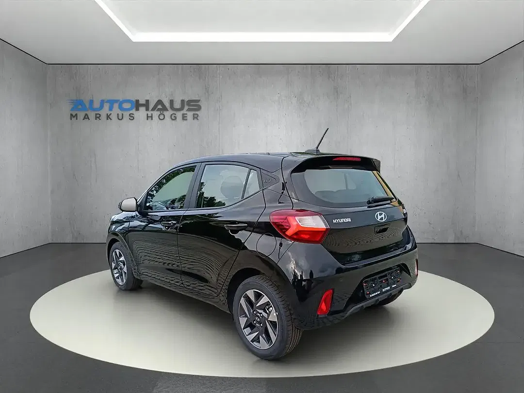 Hyundai i10 - Thumbnail 3