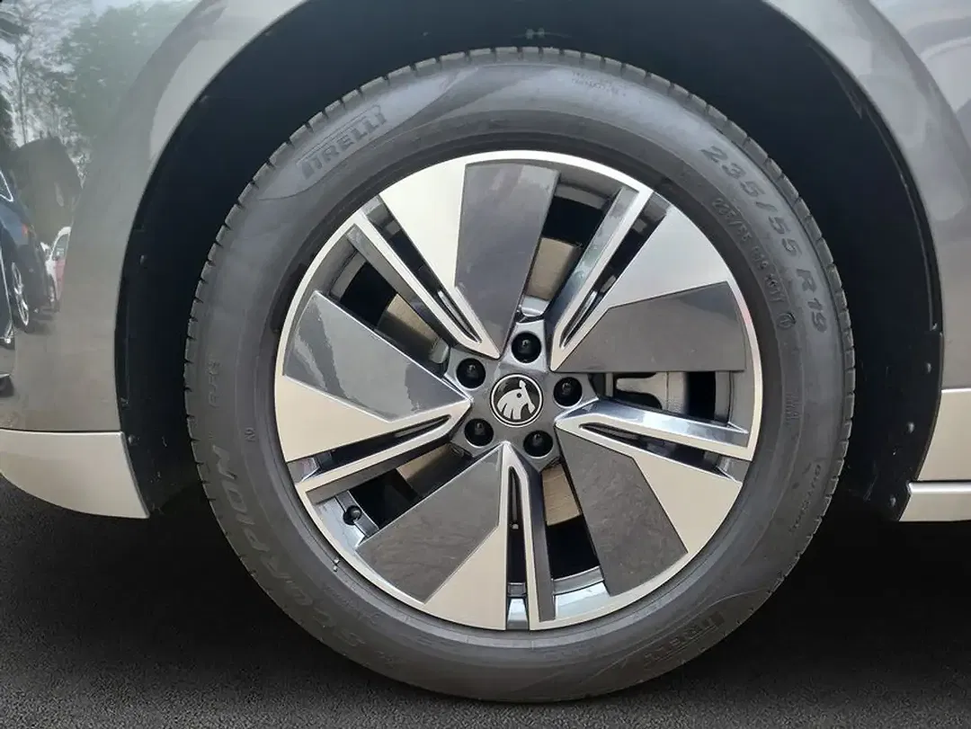 Skoda Enyaq - Thumbnail 8