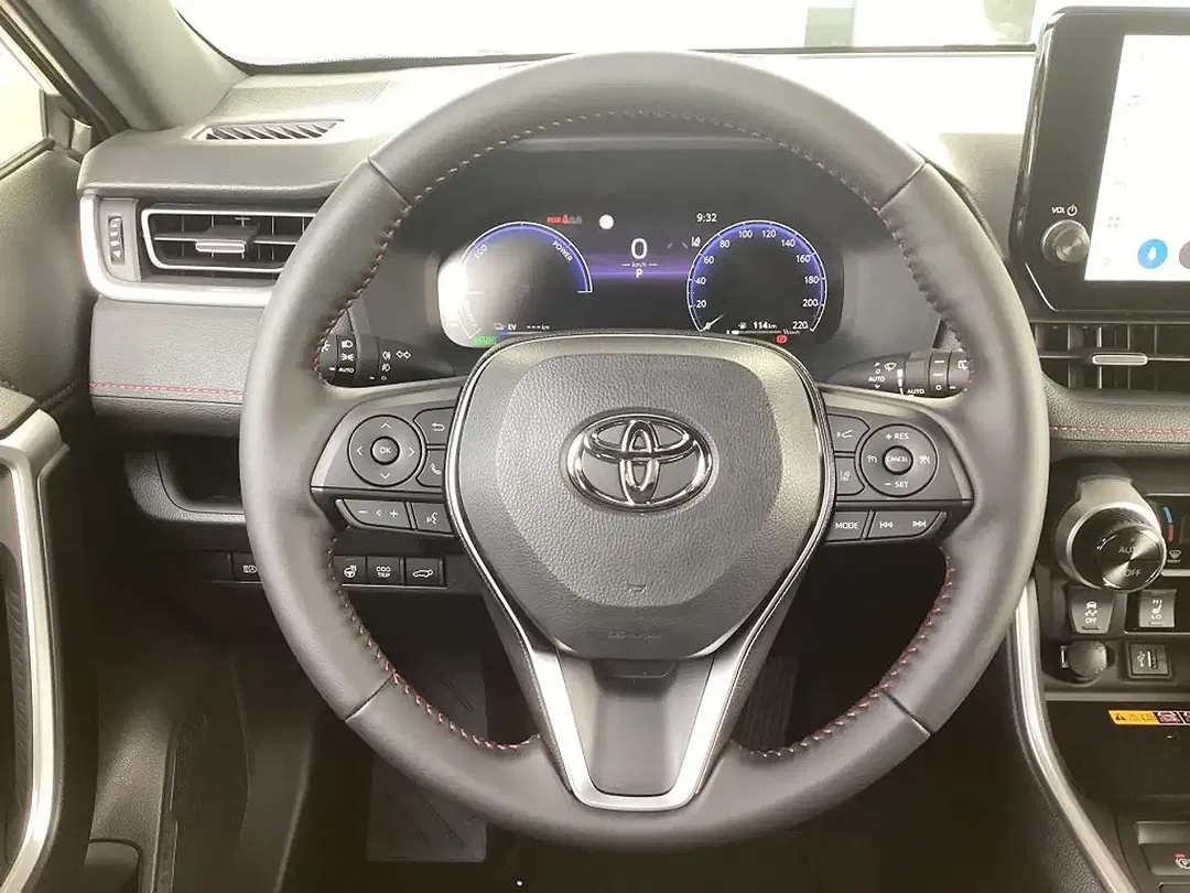 Toyota RAV 4 - Thumbnail 10