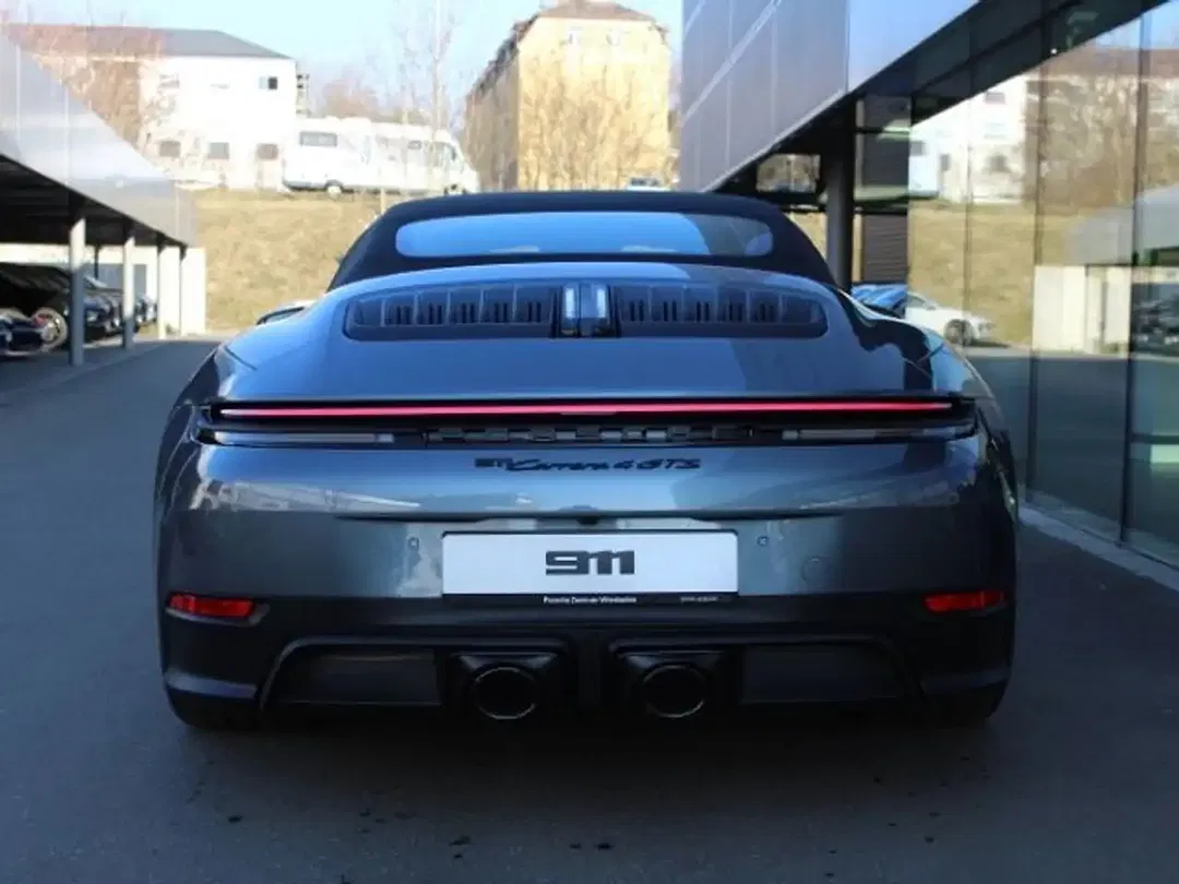 Porsche 992 - Thumbnail 11