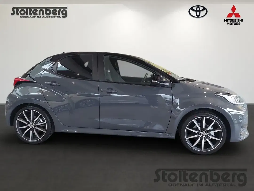 Toyota Yaris - Thumbnail 4