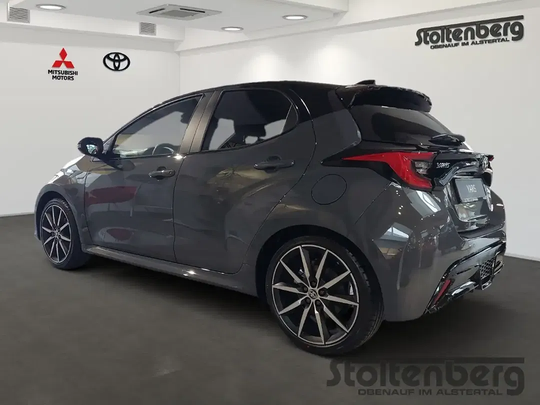 Toyota Yaris - Thumbnail 7