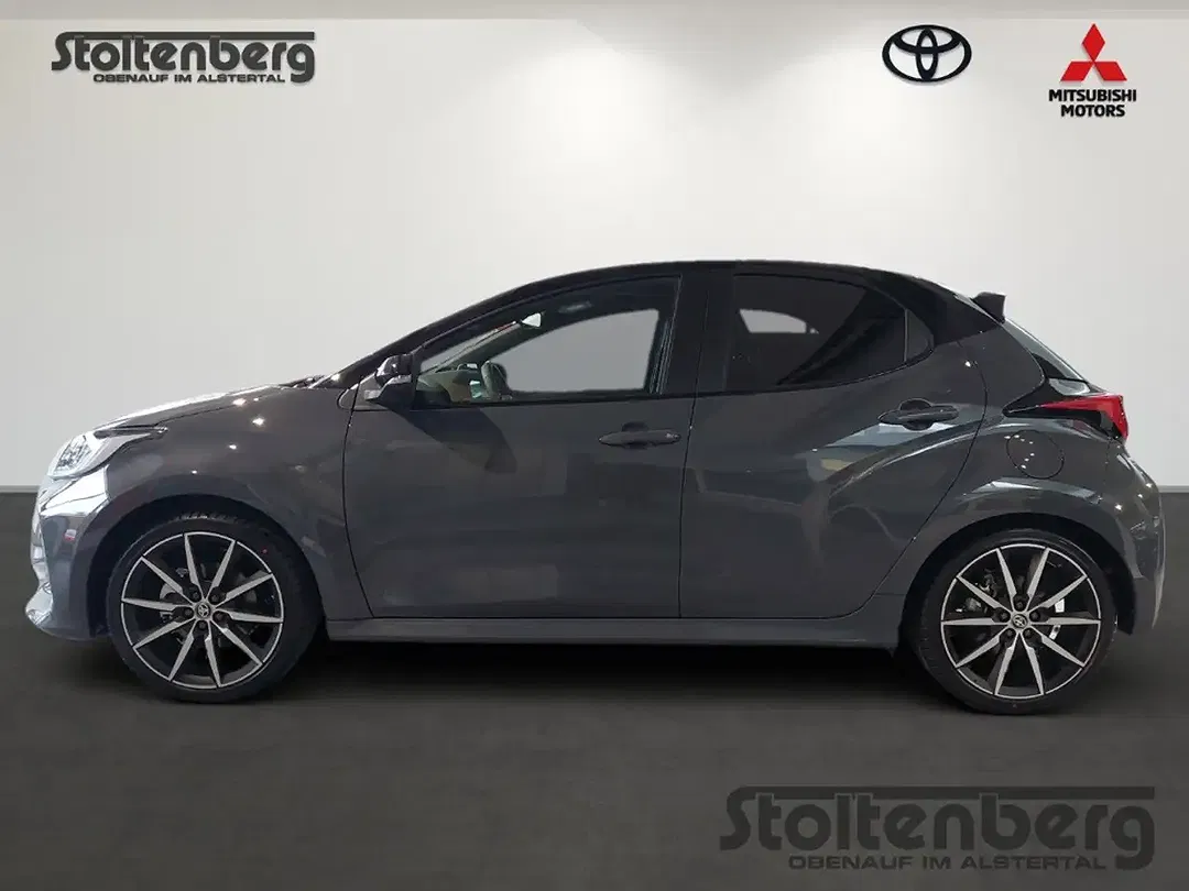 Toyota Yaris - Thumbnail 8