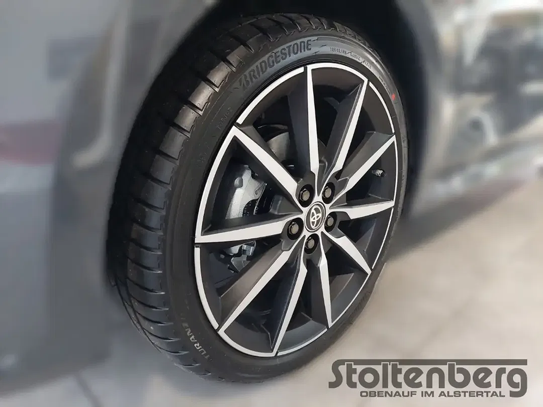 Toyota Yaris - Thumbnail 9