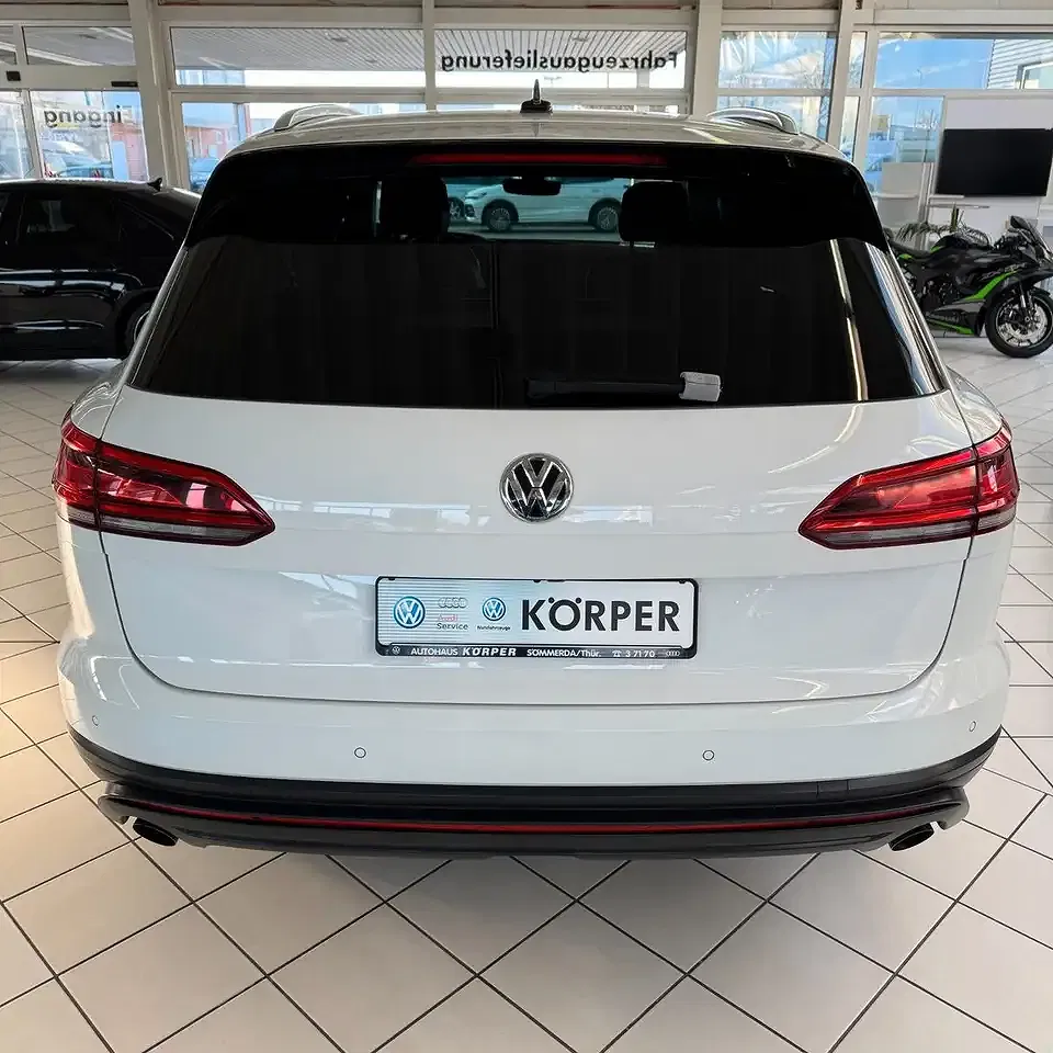 Volkswagen Touareg - Thumbnail 3