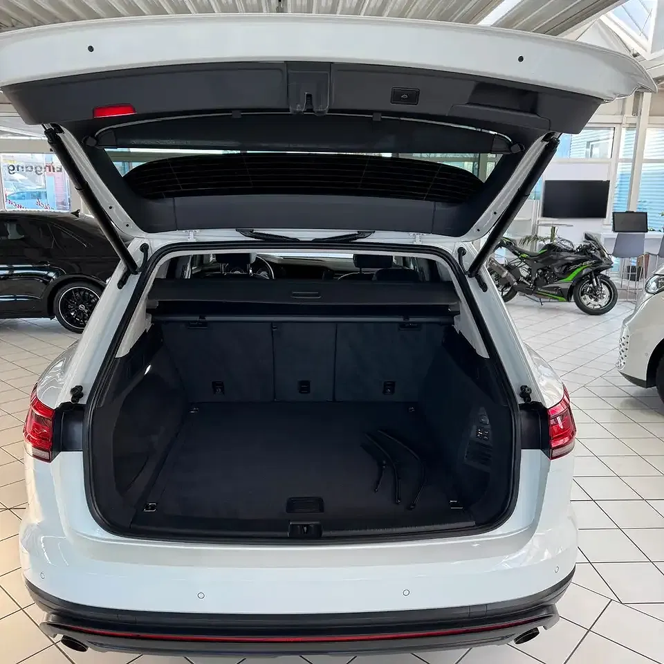 Volkswagen Touareg - Thumbnail 4