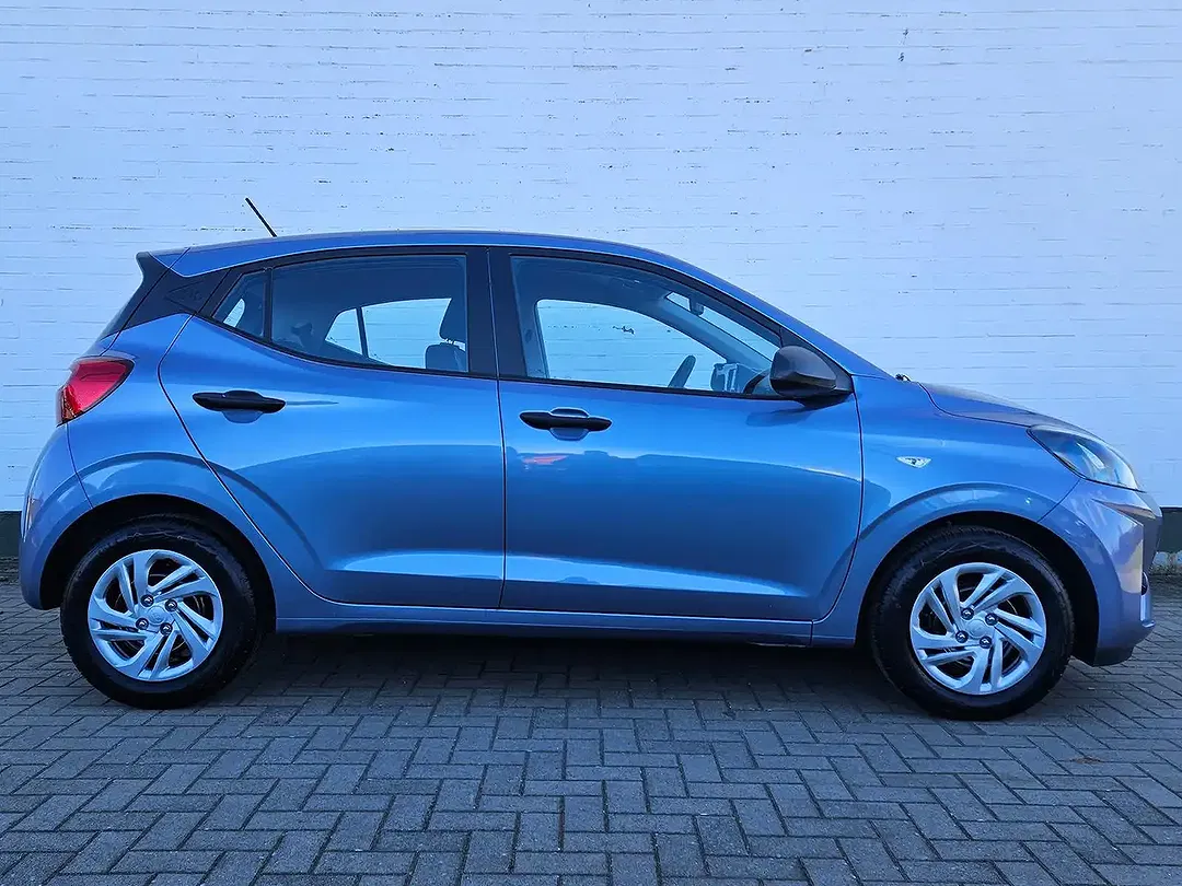 Hyundai i10 - Thumbnail 3
