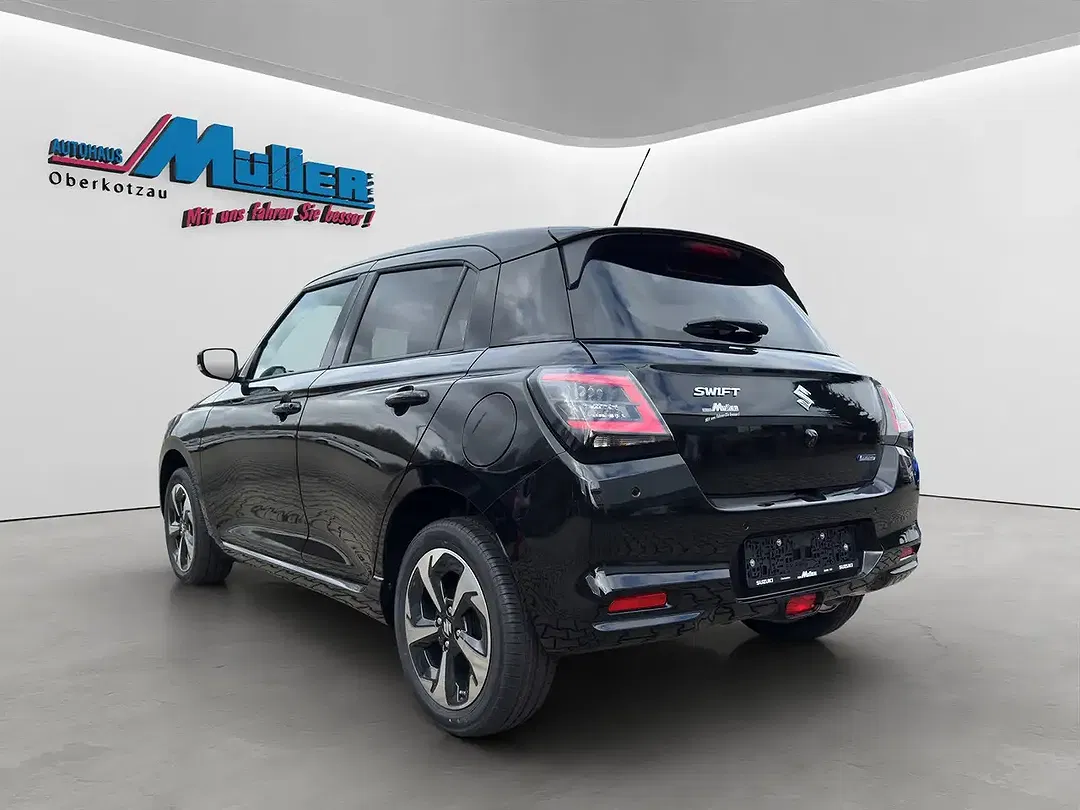 Suzuki Swift - Thumbnail 4