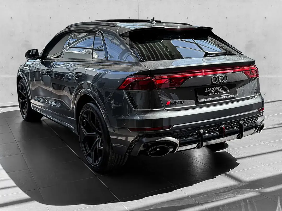 Audi RS Q8 - Thumbnail 2