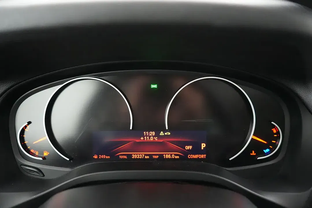 BMW X4 - Thumbnail 9